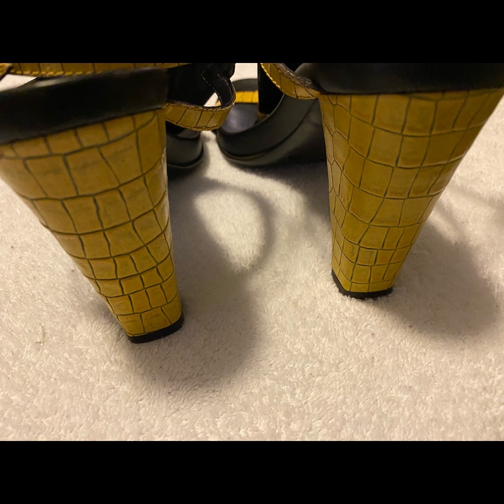 Brand New Leather Heels By DONALD PLINER ITALY - 🇮🇹- Box 63 - Picture 8 of 8